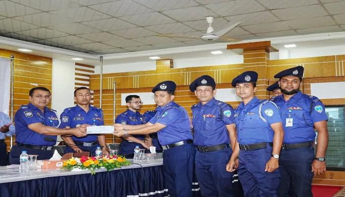 কুমিল্লার শ্রেষ্ঠ মাদক উদ্ধারকারী ওসি ফারুক হোসেন