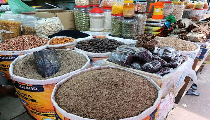 ঈদুল আজহা সামনে, মসলার বাজারে আগুন