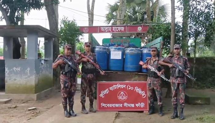 কুমিল্লায় বিজিবির অভিযানে কোটি টাকার চিংড়ী মাছের রেনু পোনা ও ভারতীয় বাজি জব্দ