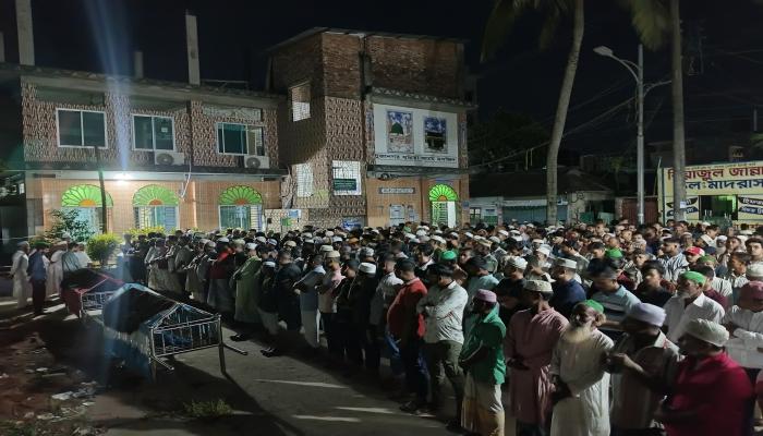 কুবি শিক্ষার্থী ও মা