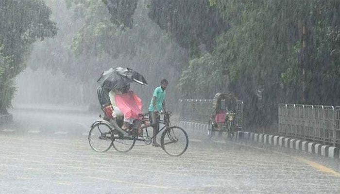 ভারী বৃষ্টির আভাস