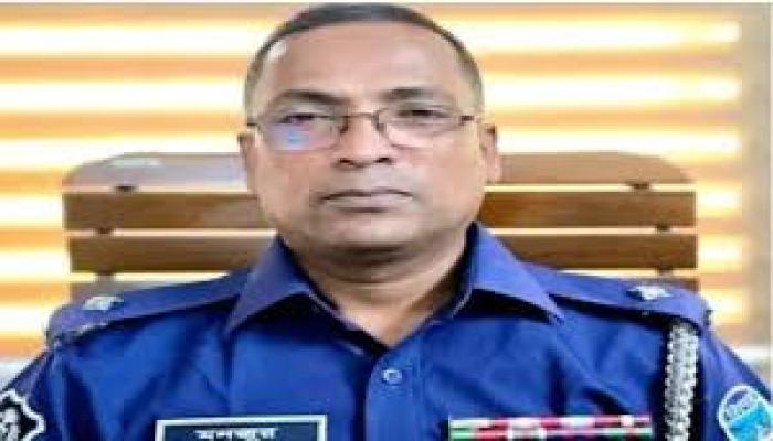 স্বরাষ্ট্র উপদেষ্টার ফোনে প্রত্যাহার হওয়া মনজুর এখন হাটহাজারীর ওসি