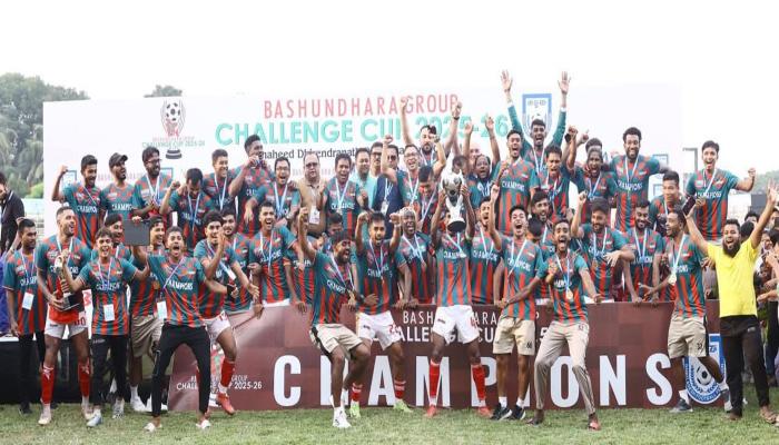 কুমিল্লার মাঠে শিরোপা জিতে মৌসুম শুরু করল বসুন্ধরা