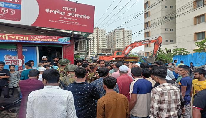 কুমিল্লায় জলাবদ্ধতা দূরীকরণে ড্রেনের সংস্কার  কারা কর্তৃপক্ষের বাঁধার অভিযোগ
