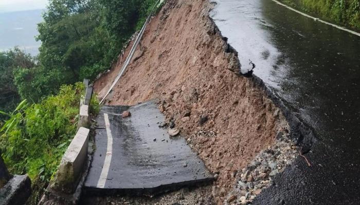 ভয়াবহ বৃষ্টিতে বিপর্যস্ত দার্জিলিং, ভূমিধসে নিহত বেড়ে ২৮