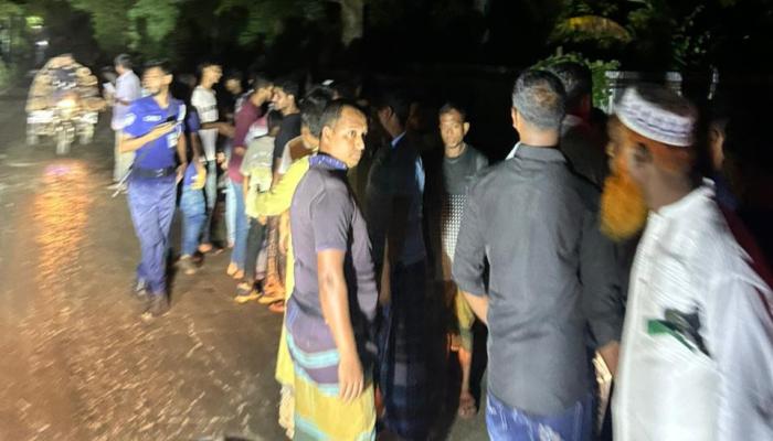 সদর দক্ষিণে ট্রাক চাপায় যুবক নিহত