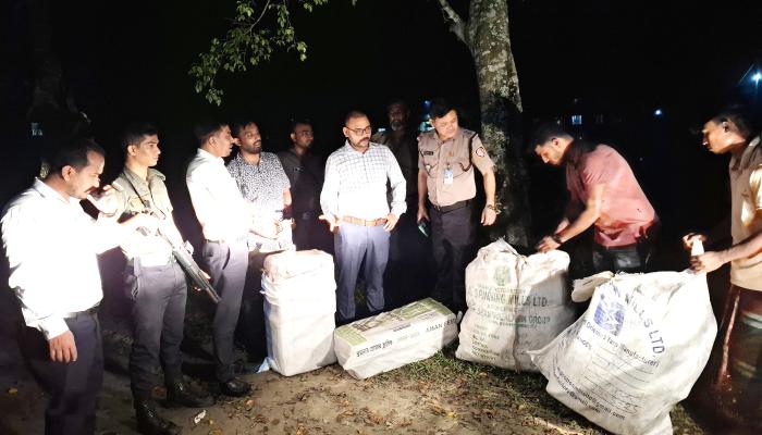 ব্রাহ্মণপাড়ায় চোরাই পথে আসা ১৯ লাখ টাকার ভারতীয় পণ্য জব্দ