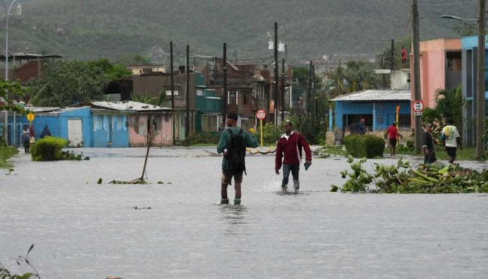জ্যামাইকা তছনছ করে কিউবায় আঘাত হারিকেন মেলিসার