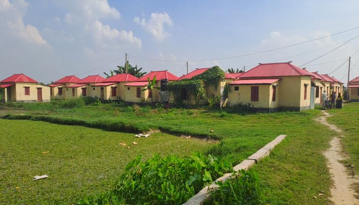 কুমিল্লা সদর দক্ষিণে আশ্রয়ন প্রকল্পগুলোতে রমরমা মাদকের বানিজ্য