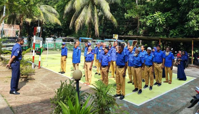 গ্রামীণ নিরাপত্তা জোরদারে ব্রাহ্মণপাড়ায় গ্রাম পুলিশদের প্রতি ওসির আহ্বান