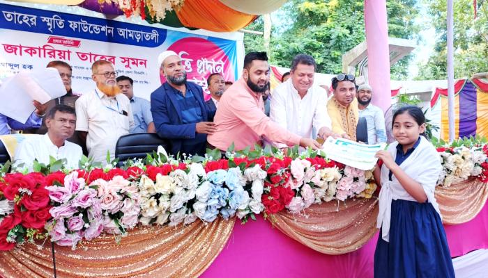 বরুড়ায় সর্ব বৃহৎ  বৃত্তি প্রদান অনুষ্ঠান