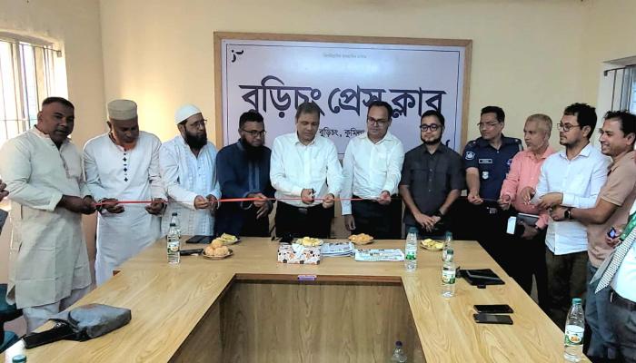 সাংবাদিকরা জীবন বাজি রেখে জাতির  কল্যাণে কাজ করেন-নজরুল ইসলাম