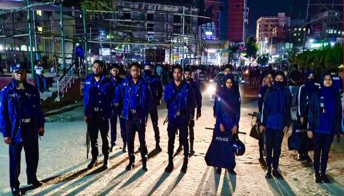 টা্উন হল মাঠ পুলিশের নিয়ন্ত্রণে, কুমিল্লায় বিএনপির সমাবেশ ঘিরে উৎকন্ঠা