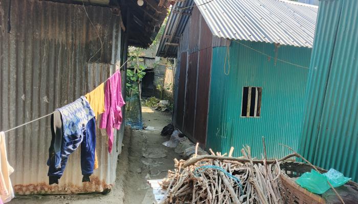 বরুড়ায় রাস্তায় প্রতিবন্ধকতা  বসত ঘর ভাংচুরের অভিযোগ