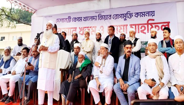 আসুন আমরা ঐক্যবদ্ধ হয়ে নেত্রীর সুস্থতা   কামনায় দোয়া করি-মনিরুল হক চৌধুরী