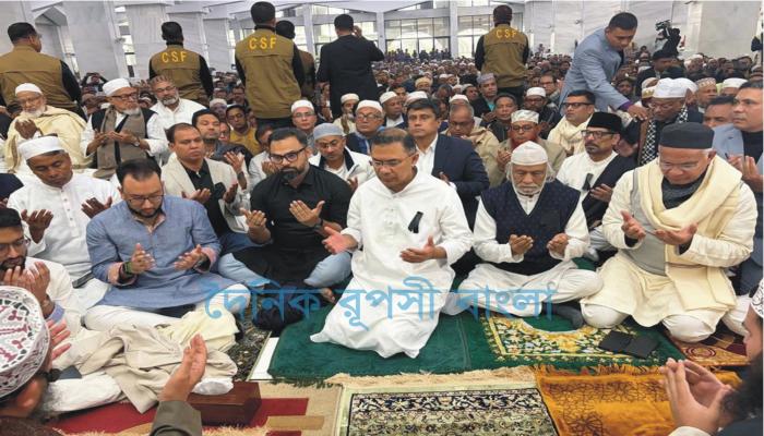 খালেদা জিয়ার মাগফিরাত কামনায় আজাদ মসজিদে দোয়া মাহফিল