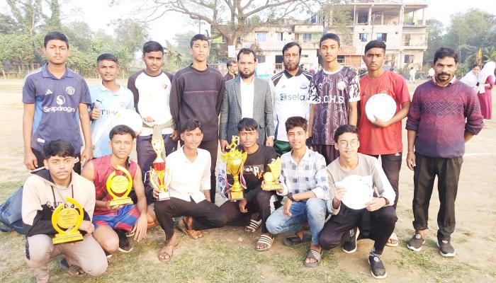 ক্রিকেটে চান্দলা কে.বি.   স্কুলের মেয়েদের জয়যাত্রা   অব্যাহত, পিছিয়ে নেই  ছেলেরাও