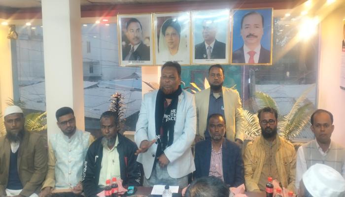 মনোহরগঞ্জে সাংবাদিকদের সাথে   বিএনপির মিডিয়া সেলের মতবিনিময়