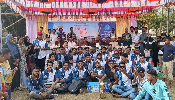 ভিক্টোরিয়া কলেজে আন্ত-বিভাগ   ক্রিকেট টুর্নামেন্টের ফাইনাল অনুষ্ঠিত
