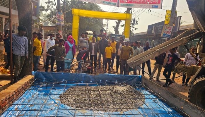 দীর্ঘ প্রতীক্ষার পর কুমিল্লার ব্রাহ্মণপাড়ায়   মিরপুর সড়কের উন্নয়ন কাজ শুরু
