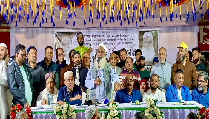 কুমিল্লা-৬ আসনে মনিরুল হক চৌধুরীর নির্বাচনী উঠান বৈঠকে জনসমাগম