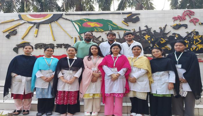 প্রয়োজন পেরিয়ে বাংলায় কথা বলছে ৭ শতাধিক বিদেশি শিক্ষার্থী