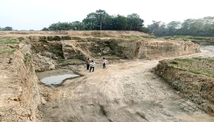 গোমতীর চর লুট, নিরুপায় কৃষক