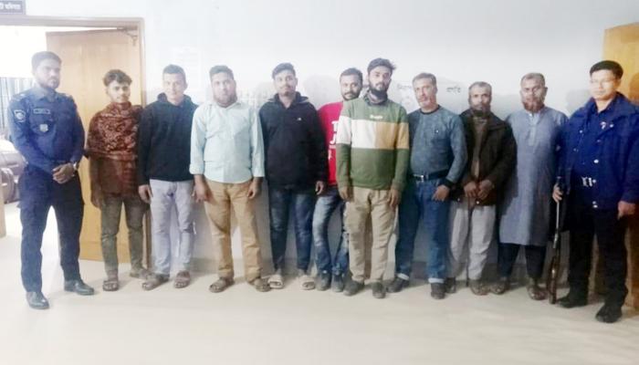 নিমসার বাজারে রাজনৈতিক ছত্রছায়ায়   চাঁদাবাজির অভিযোগে ৯ জন গ্রেপ্তার