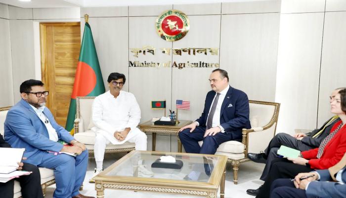 ঢাকায় নিযুক্ত মার্কিন রাষ্ট্রদূত সৌজন্য সাক্ষাৎ মন্ত্রী মোহাম্মদ আমিন উর রশিদ