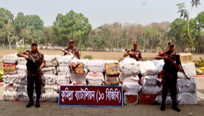 কুমিল্লায় টাস্কফোর্সের অভিযানে আড়াই কোটি   টাকার ভারতীয় বাজি ও প্রসাধনী জব্দ