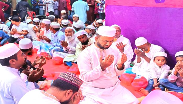 লালমাইয়ে ইউপি সদস্যের   মায়ের আত্মার শান্তি কামনায়   দোয়া ও ইফতার