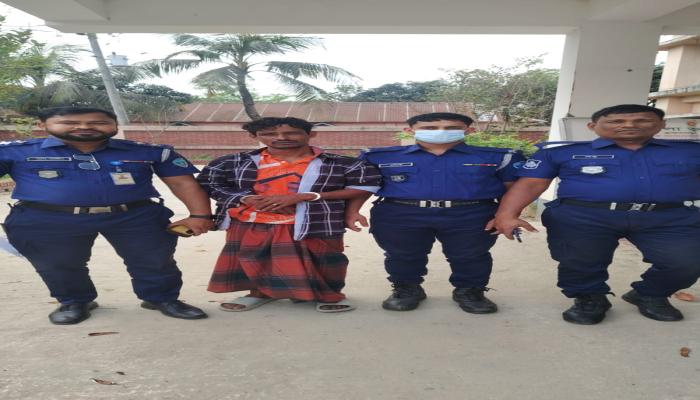 ব্রাহ্মণপাড়ায় স্ত্রী ও বাবার অভিযোগে দুই মাদকাসক্ত জেলে