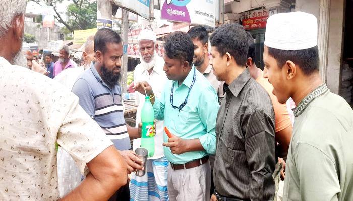 রূপসী বাংলায় সংবাদ প্রকাশের পর  লালমাইয়ের সেই দুধ বাজারে তদারকি!