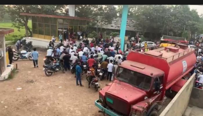 সংকট নিরসনে  লাইসেন্স ও এনআইডি কার্ড   দেখে জ্বালানী তেল সরবরাহ করা প্রয়োজন