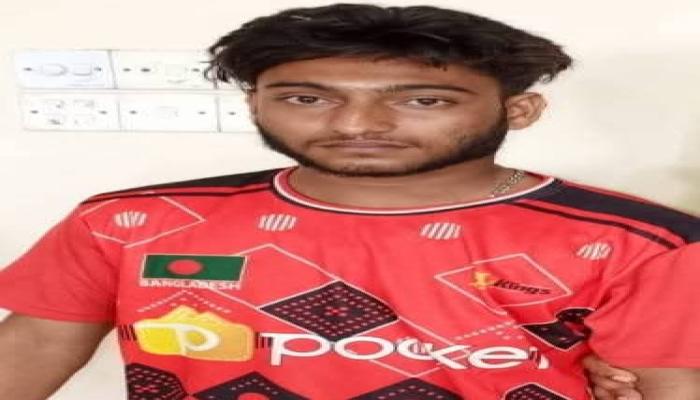 হোমনায় স্বামীকে আটকিয়ে স্ত্রীকে ধর্ষণের ঘটনায় ৩ জন গ্রেপ্তার!