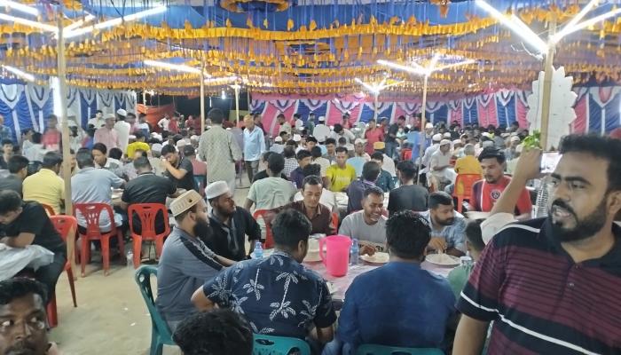 পুরনো দিনে ফিরলেন নারায়নপুরবাসী, আয়োজন করলেন ঝোলাবাতি