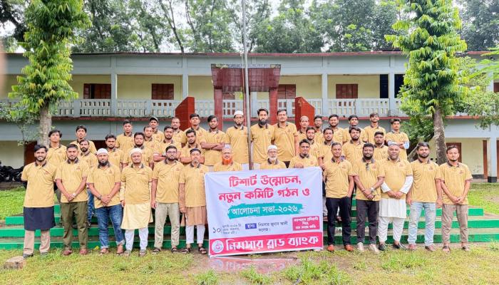 রক্তদানে উৎসাহ দিতে চালু হলো বিশেষ টি-শার্ট প্রদান কর্মসূচি