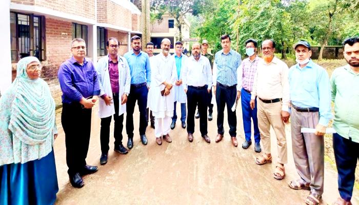 ব্রাহ্মণপাড়া স্বাস্থ্য কমপ্লেক্সে  সেবার মান পর্যবেক্ষণে   সিভিল সার্জন