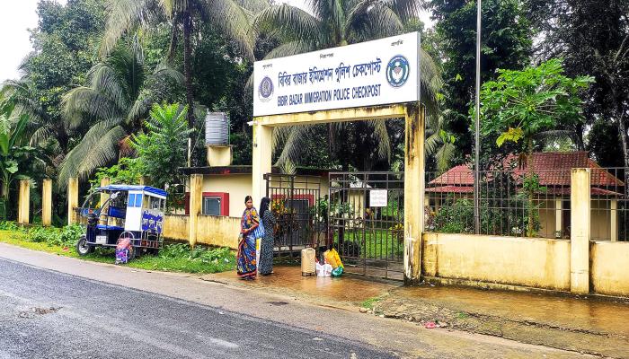 বিবিরবাজার স্থলবন্দরে স্থবিরতা, রপ্তানি কমেছে অর্ধেকে