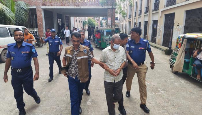 তনু হত্যা মামলা: আত্মসমর্পণ না করায় সাবেক সেনাসদস্য হাফিজুর রহমান আবারও গ্রেফতার  কারাগারে প্রেরণ