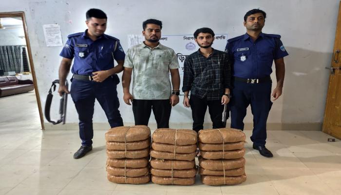 বুড়িচংয়ে ভারতীয় নাগরিকসহ দুই মাদক ব্যবসায়ী আটক