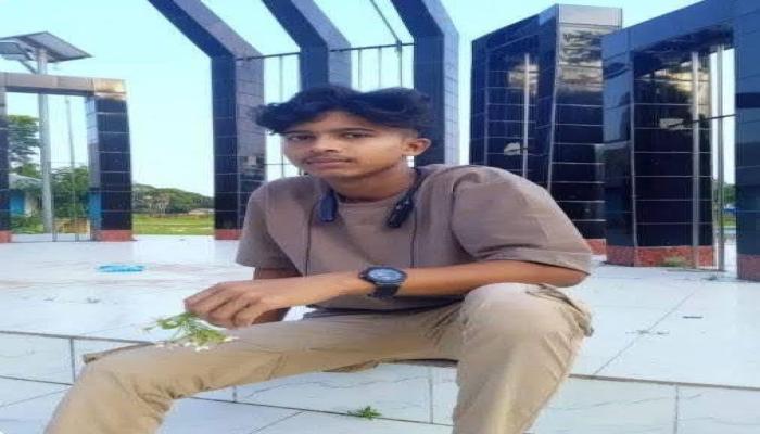 নাঙ্গলকোটে নিখোঁজের ৫দিন পর অটোরিকশা চালক মেহেদি    হাসানের (১৮) অর্ধগলিত লাশ উদ্ধার