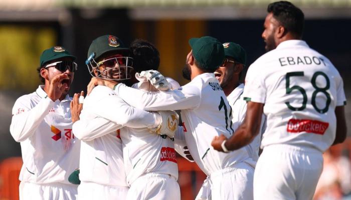 বাংলাদেশের কাছে হারা কামিন্সদের তীব্র সমালোচনায় অস্ট্রেলিয়ান গ্রেটরা