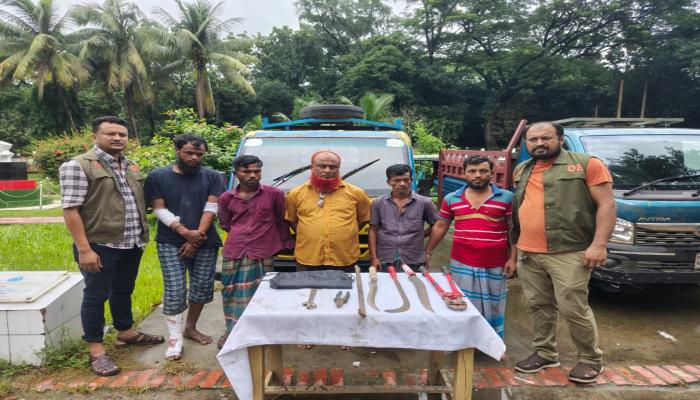 কুমিল্লায় ডাকাতির প্রস্তুতিকালে আন্তঃজেলা ডাকাত চক্রের ৫ সদস্য গ্রেপ্তার