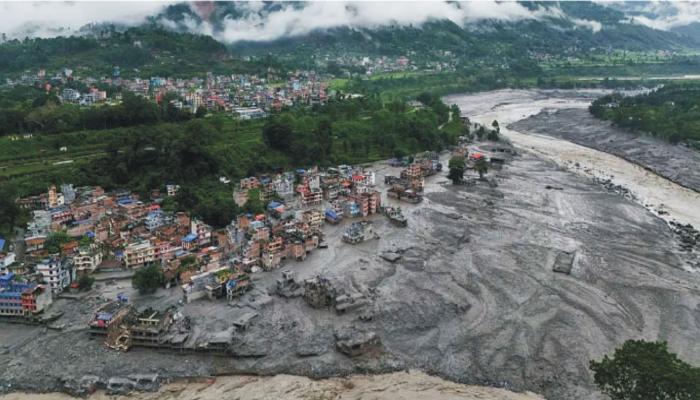 নেপালে বন্যায় নিখোঁজদের খোঁজে মরিয়া তল্লাশি