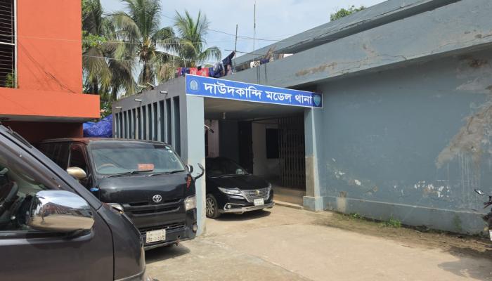 দাউদকান্দিতে দুই মাসে বিপুল মাদক ও অস্ত্র উদ্ধার, গ্রেপ্তার ২৮৬