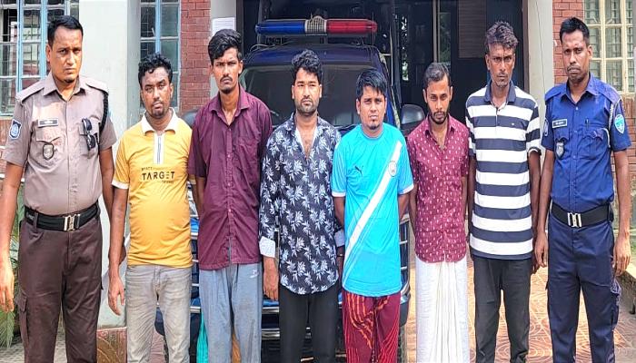 কুমিল্লায় মাদক ও চোরাচালানবিরোধী অভিযান অব্যাহত