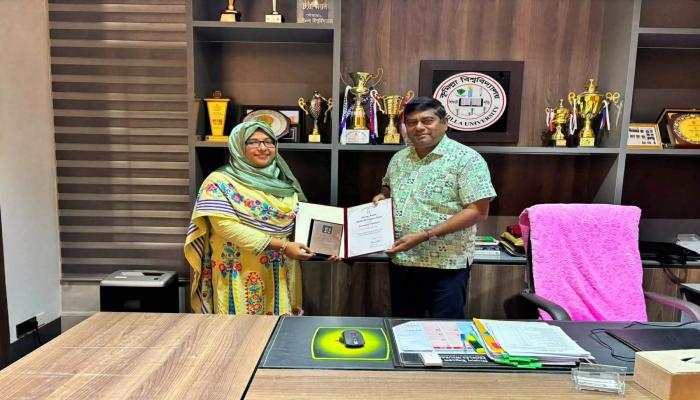 ‘ইয়ং এশিয়ান বায়োটেকনোলজিস্ট প্রাইজ’ পেলেন কুবি শিক্ষক ড. জান্নাতুল ফেরদৌস