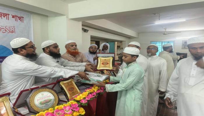 ব্রাহ্মণপাড়ায় কওমি মাদ্রাসার বৃত্তিপ্রাপ্ত শিক্ষার্থীদের পুরস্কার বিতরণ