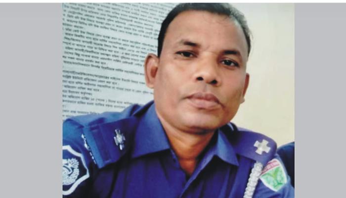 এএসআইয়ের ভিডিও: ‘পোশাক লাগিয়েছি ঘুষের টাকা দিয়ে, ঘুষ খাওয়ার জন্যই’